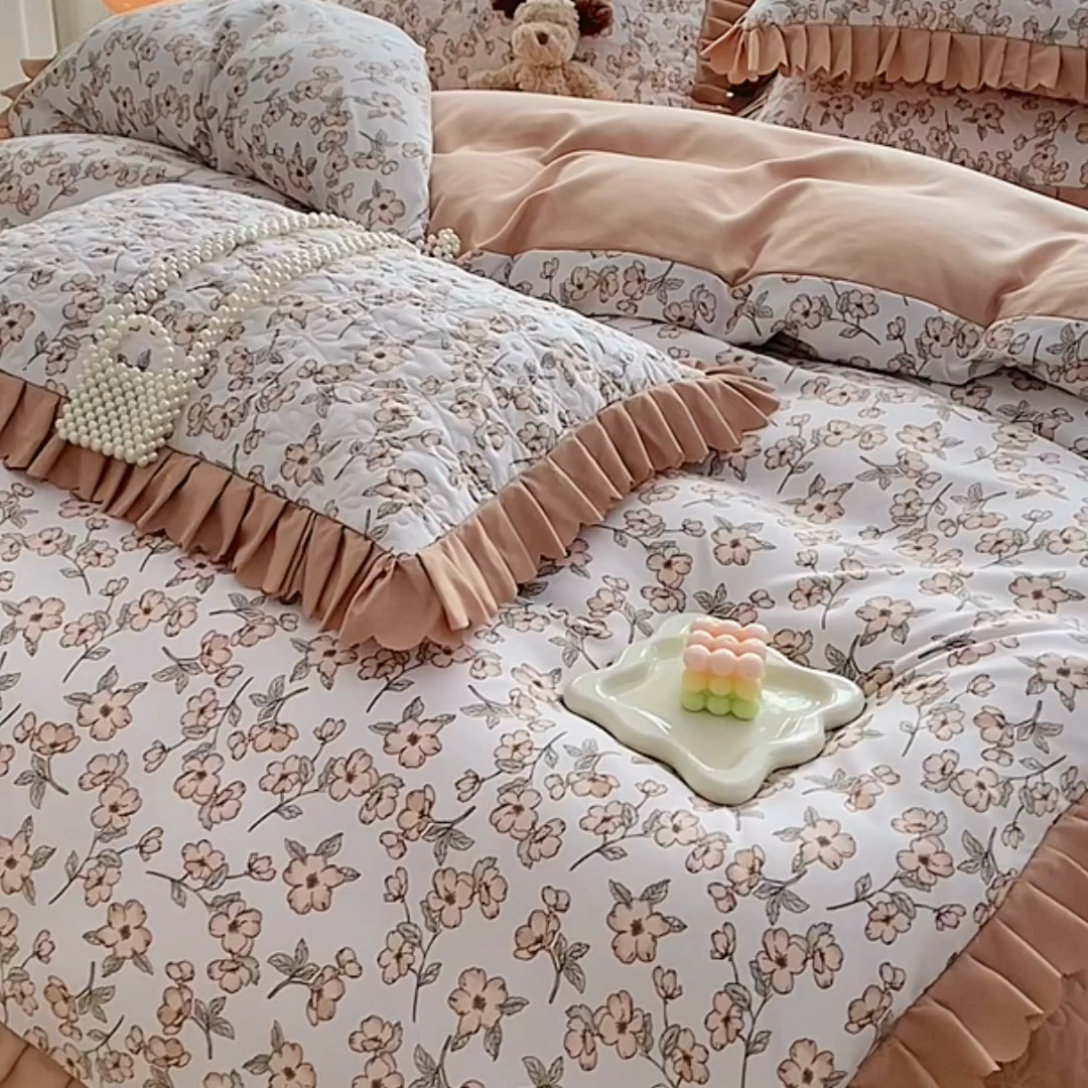 91家纺网 家纺一手货源 找家纺 提花大世界 2025直播热款A类针织棉双层纱夹棉床盖床裙花边单件三件四件套 波西花园