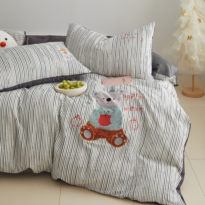 91家纺网 家纺一手货源 找家纺 （总）怡家居 2025新款色织大提花贴布绣四件套