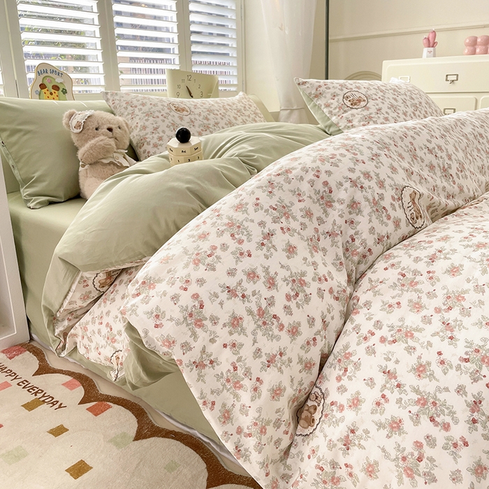 91家纺网 家纺一手货源 找家纺 宜家坊 2025热款全棉四件套学生床三件套单品床单床笠单被套印花小清新卡通碎花纯棉三四件套 碎花小熊