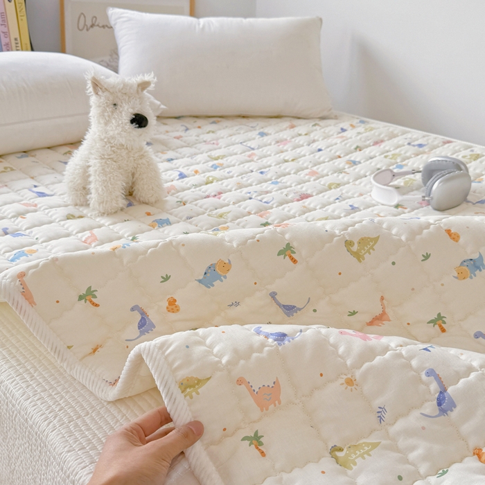 91家纺网 家纺一手货源 找家纺 澳萝拉 2025新款纯棉双层纱印花软床垫床褥 恐龙奇趣