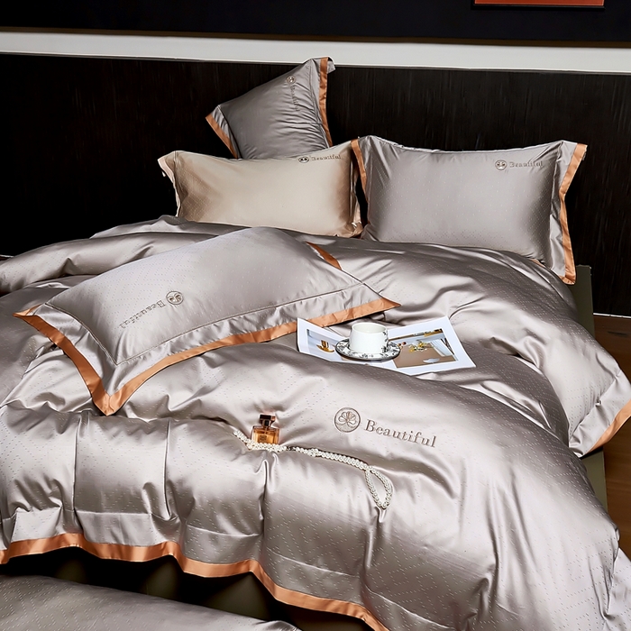 91家纺网 家纺一手货源 找家纺 U品汇 2025新款60支双股120s天丝棉提花莱赛尔纤维刺绣花四件套纯棉全棉凉感丝滑（罗宾） 罗宾-银灰