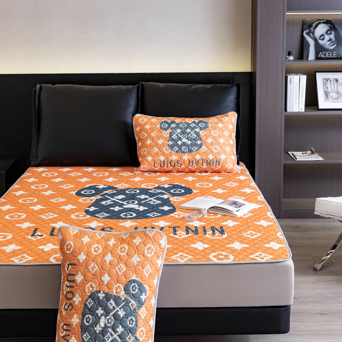 91家纺网 家纺一手货源 找家纺 摩卡（乐趣） 2025新品乳胶凉席 熊头橙