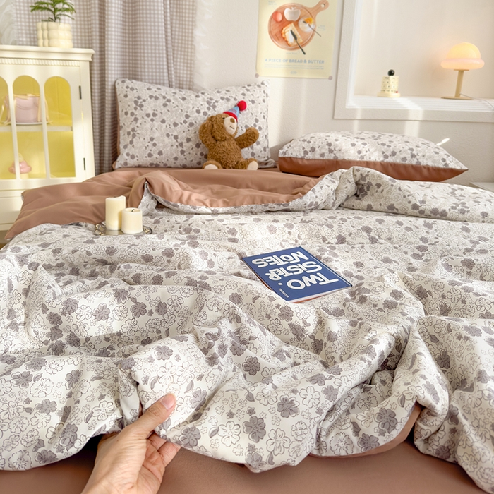 91家纺网 家纺一手货源 找家纺 弗苓家纺 2025 A类有氧针织双层纱夏被四件套直播爆款 摩卡