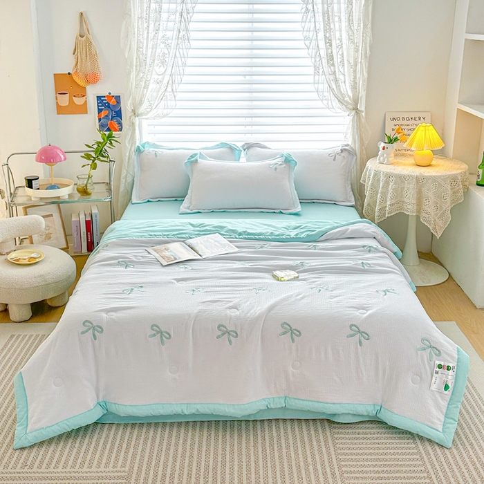 91家纺网 家纺一手货源 找家纺 芙绣家纺 2025新款蝴蝶结绣花香云纱夏被夏凉被空调被 蝴蝶结一浅绿