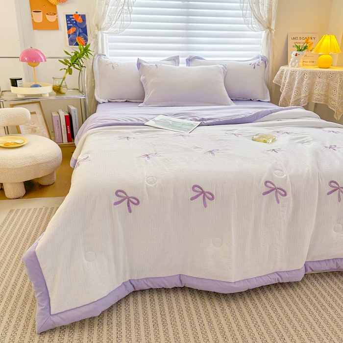91家纺网 家纺一手货源 找家纺 芙绣家纺 2025新款蝴蝶结绣花香云纱夏被夏凉被空调被 蝴蝶结一新紫