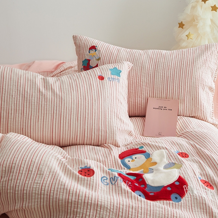 91家纺网 家纺一手货源 找家纺 怡家居 2025新款色织大提花贴布绣四件套 小红帽