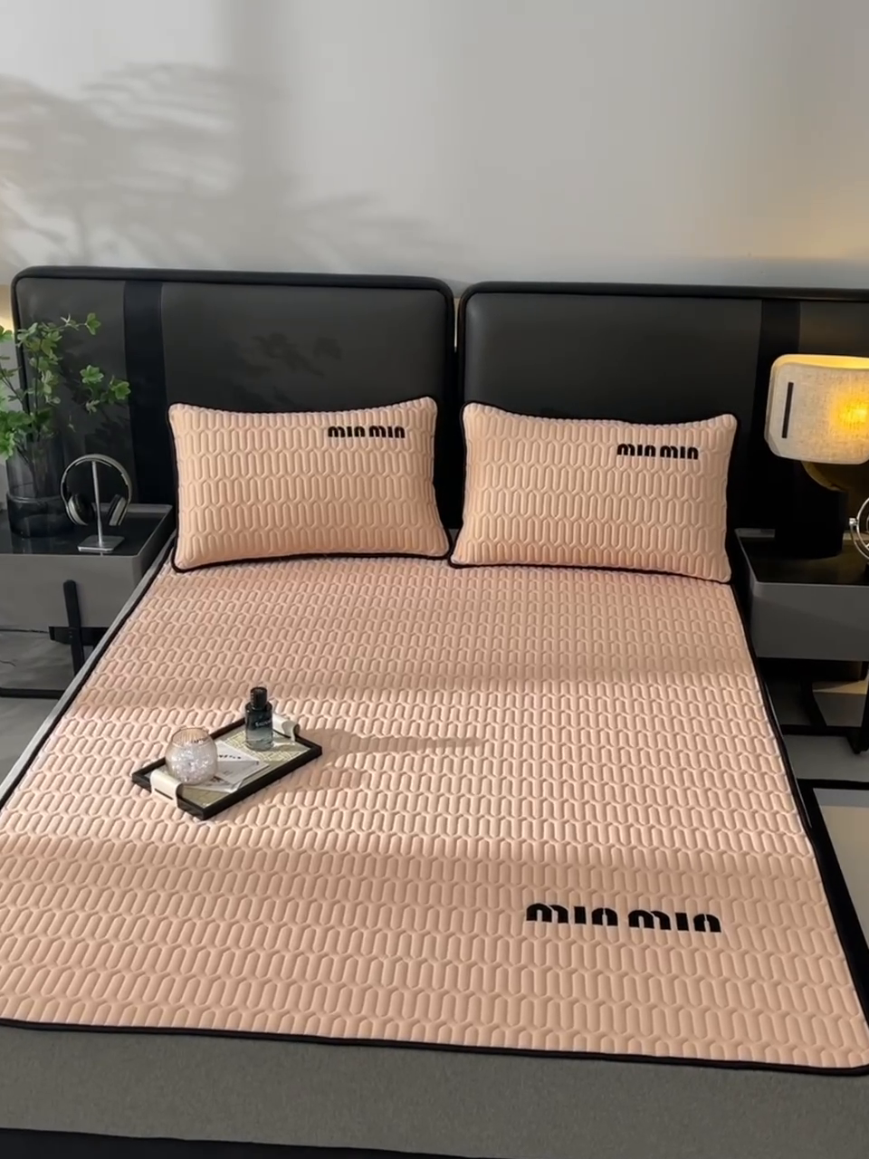 91家纺网 家纺一手货源 找家纺 炫拼家纺 2025新款平铺款乳胶凉席-minmin minmin香妃粉