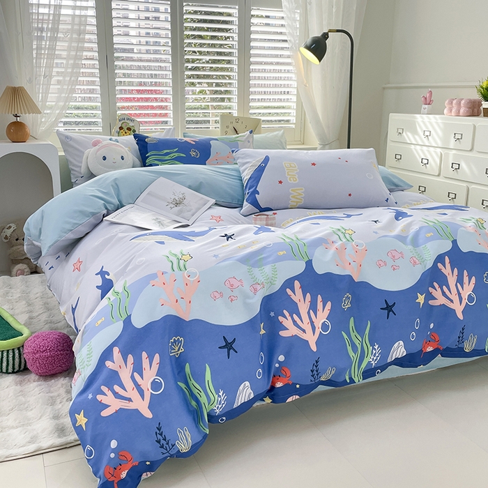 91家纺网 家纺一手货源 找家纺 宜家坊 2025热款全棉四件套学生床三件套单品床单床笠单被套印花小清新卡通碎花纯棉三四件套 鲸鱼