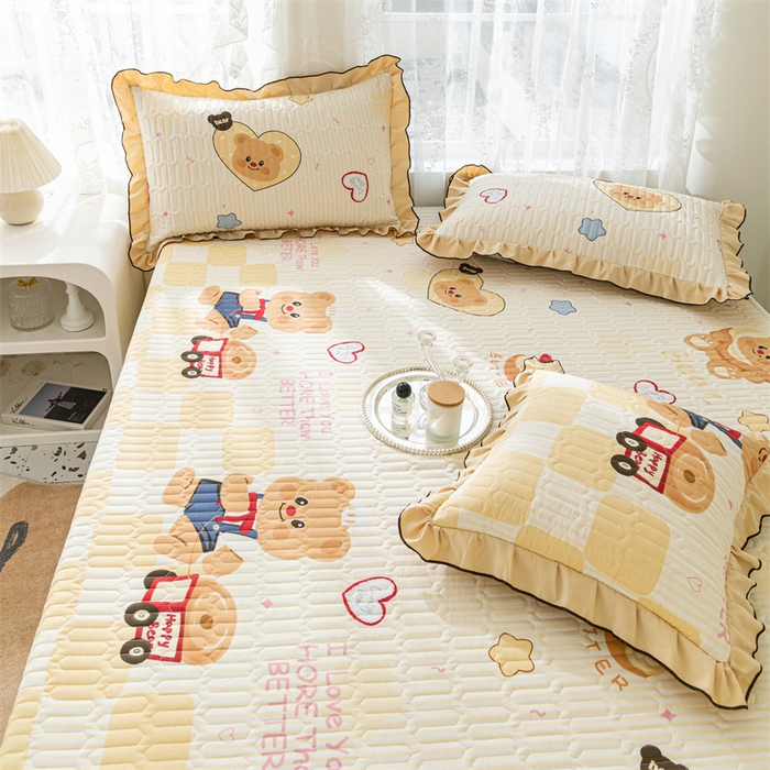 91家纺网 家纺一手货源 找家纺 美优兰 2025新款全棉防滑榻榻米炕垫纯棉床盖三件套 黄油小熊