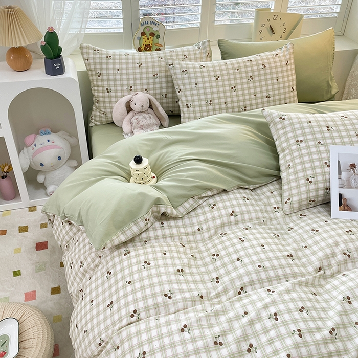 91家纺网 家纺一手货源 找家纺 宜家坊 2025全棉13070单被套印花小清新卡通碎花纯棉单品被套枕套（有预缩售后无忧 免费提供买家秀） 樱桃格子绿