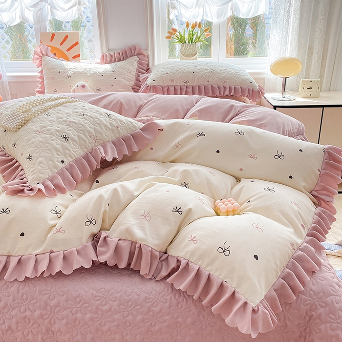 91家纺网 家纺一手货源 找家纺 提花大世界 2025直播热款A类针织棉双层纱夹棉床盖床裙花边单件三件四件套 爱心约会