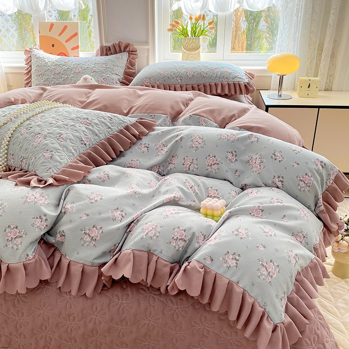 91家纺网 家纺一手货源 找家纺 提花大世界 2025直播热款A类针织棉双层纱夹棉床盖床裙花边单件三件四件套 花香丽影