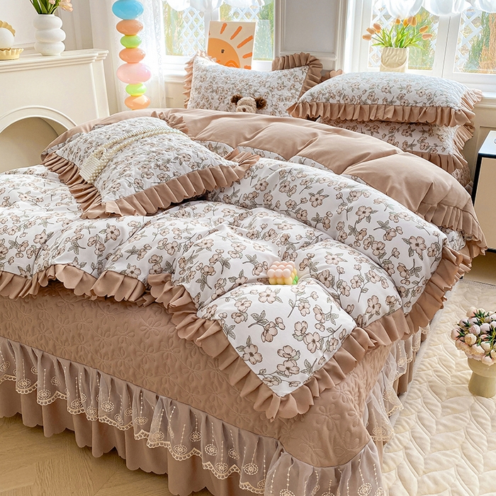 91家纺网 家纺一手货源 找家纺 提花大世界 2025直播热款A类针织棉双层纱夹棉床盖床裙花边单件三件四件套 波西花园