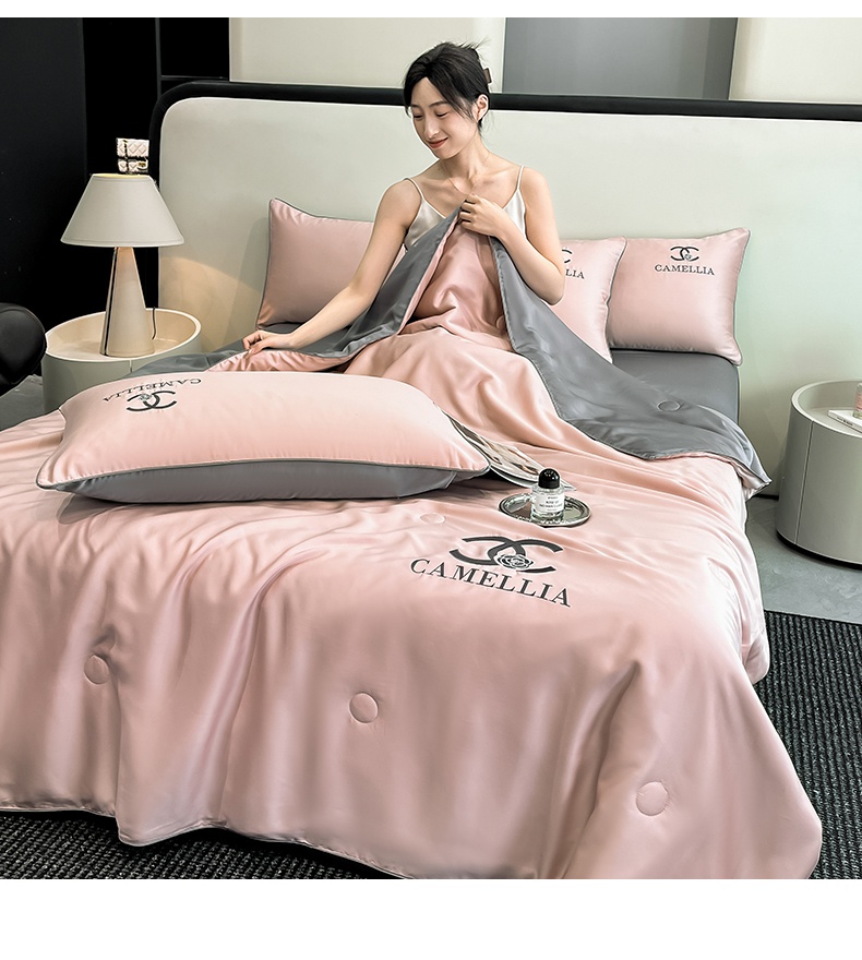 91家纺网 家纺一手货源 找家纺 利欧 2025新款茶花水洗天丝夏被四件套 茶花-豆沙+摩卡灰