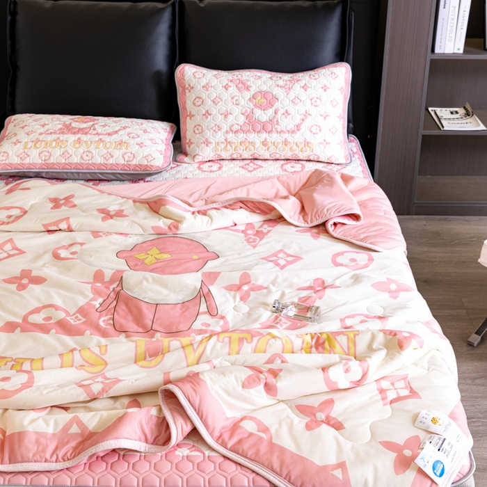 91家纺网 家纺一手货源 找家纺 摩卡（乐趣） 2025新款春夏新款夏凉被 冰激凌大豆夏被 太阳花粉