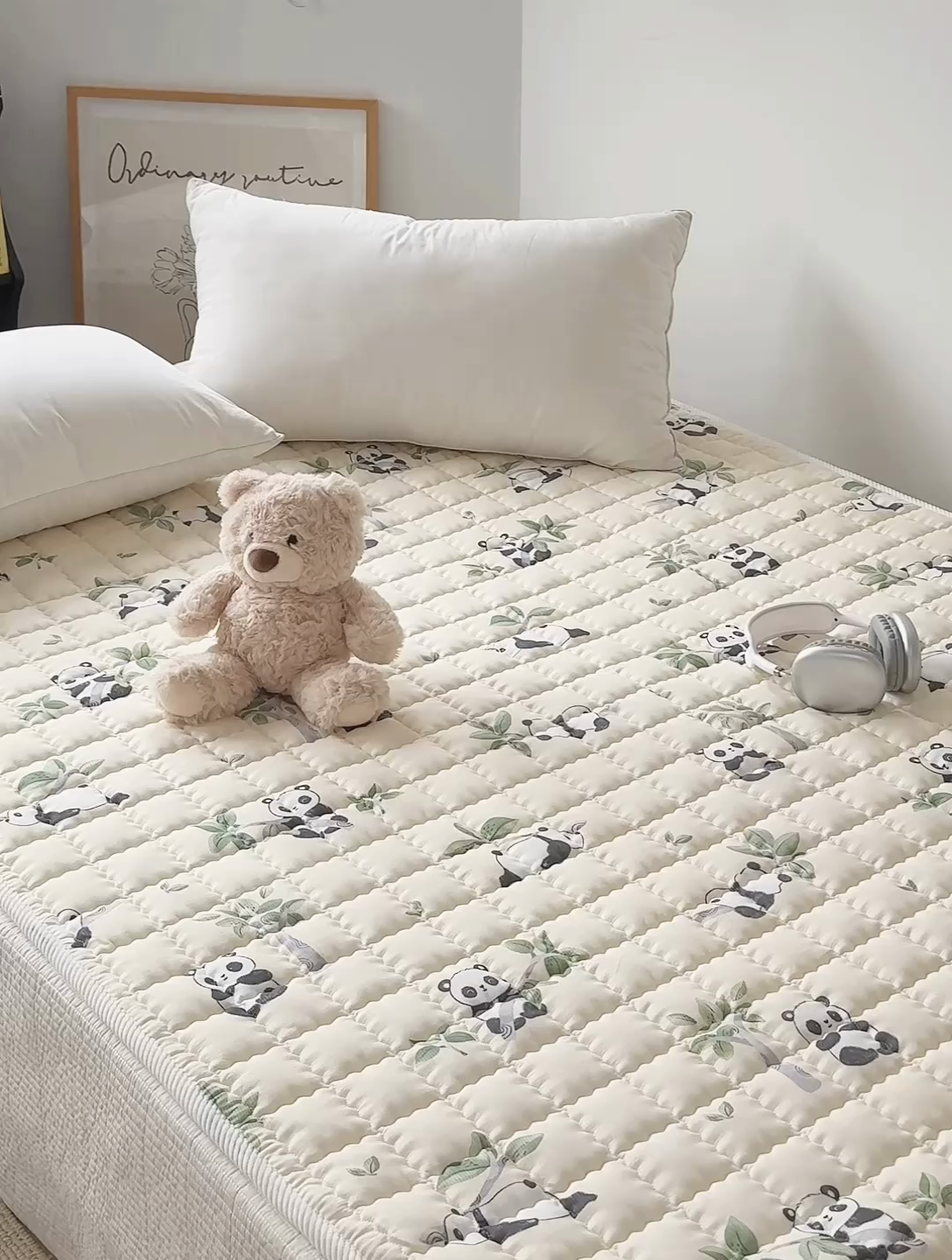 91家纺网 家纺一手货源 找家纺 澳萝拉 2025新款纯棉双层纱印花软床垫床褥 熊猫盼盼