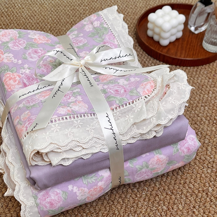 91家纺网 家纺一手货源 找家纺 荣轩家居 2025新款全棉双层纱镂空花边工艺款四件套 漫梨