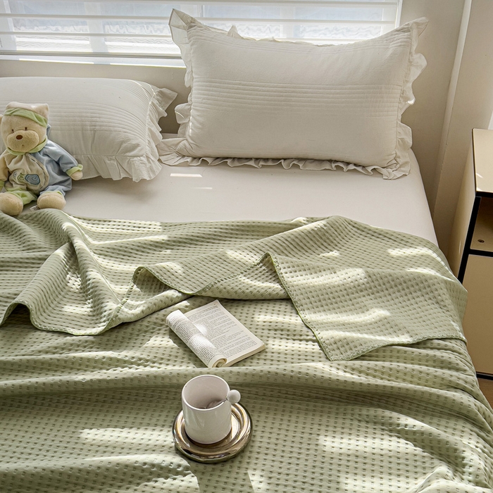 91家纺网 家纺一手货源 找家纺 十九色 2025新款全尺寸三角针盖毯夏被华夫格双面冷感夏被毯 抹茶绿