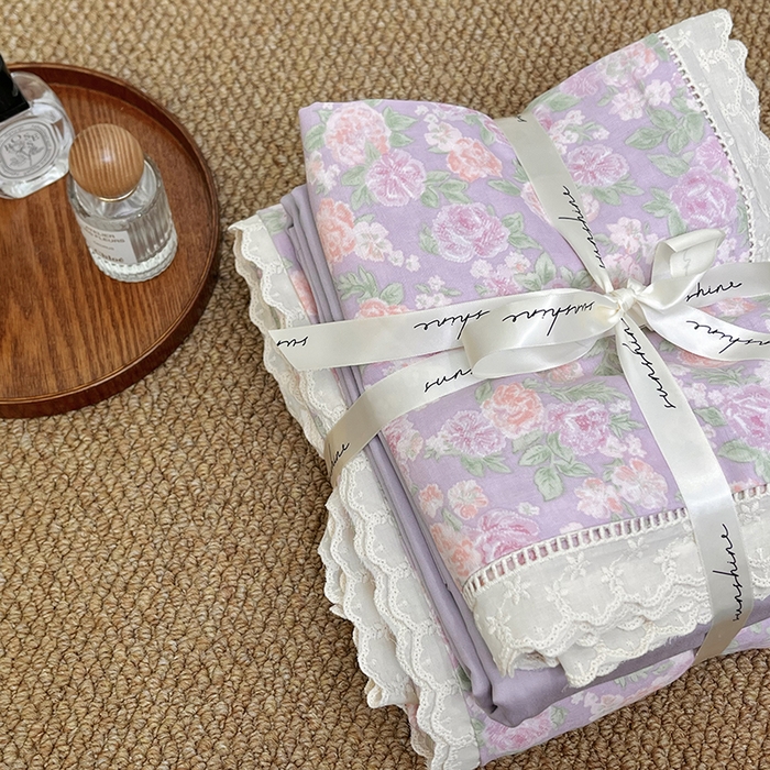 91家纺网 家纺一手货源 找家纺 荣轩家居 2025新款全棉双层纱镂空花边工艺款四件套 漫梨