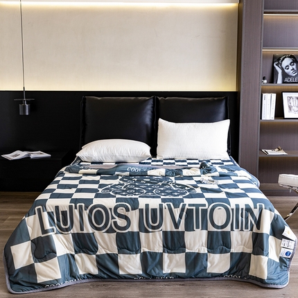 91家纺网 家纺一手货源 找家纺 摩卡（乐趣） 2025新款春夏新款夏凉被 冰激凌大豆夏被 棋盘格公仔