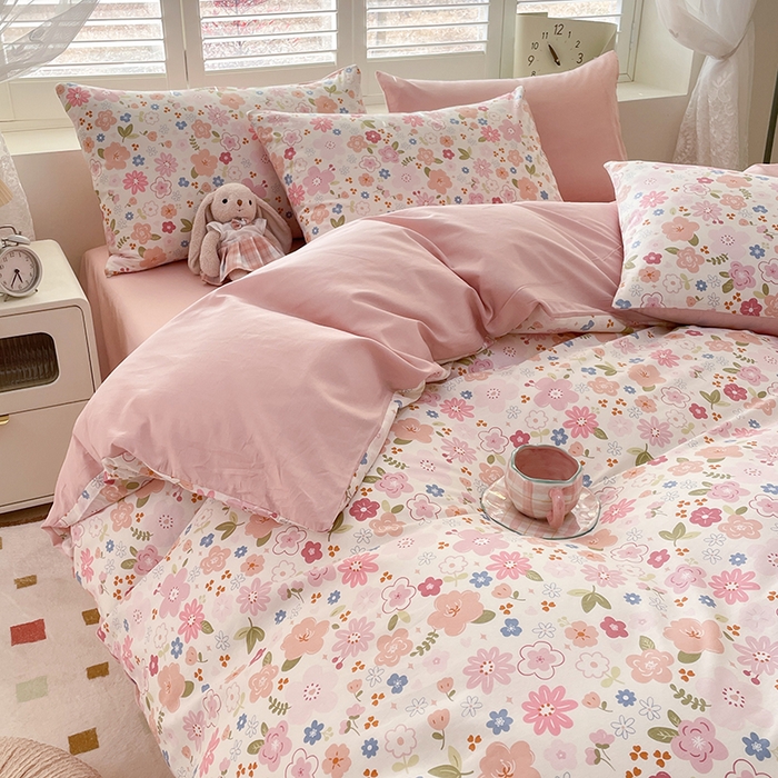 91家纺网 家纺一手货源 找家纺 宜家坊 2025热款全棉四件套学生床三件套单品床单床笠单被套印花小清新卡通碎花纯棉三四件套 粉色浪漫