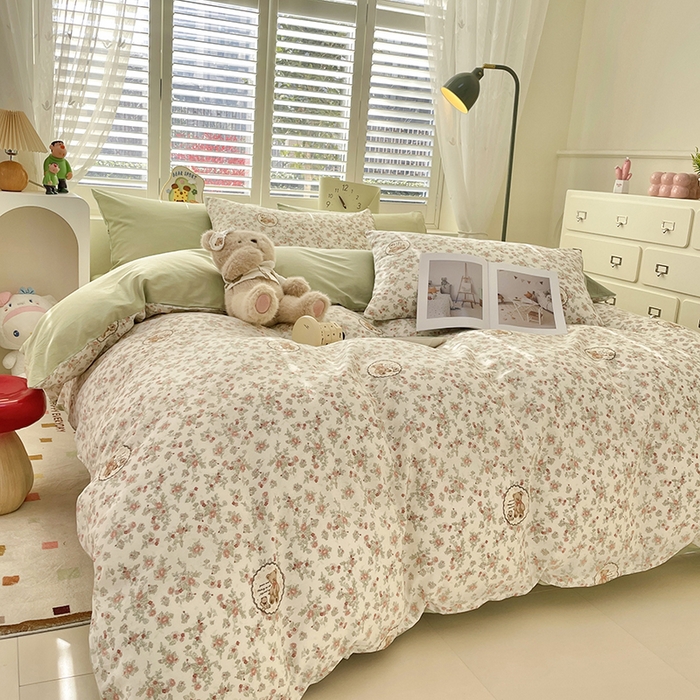 91家纺网 家纺一手货源 找家纺 宜家坊 2025热款全棉四件套学生床三件套单品床单床笠单被套印花小清新卡通碎花纯棉三四件套 碎花小熊