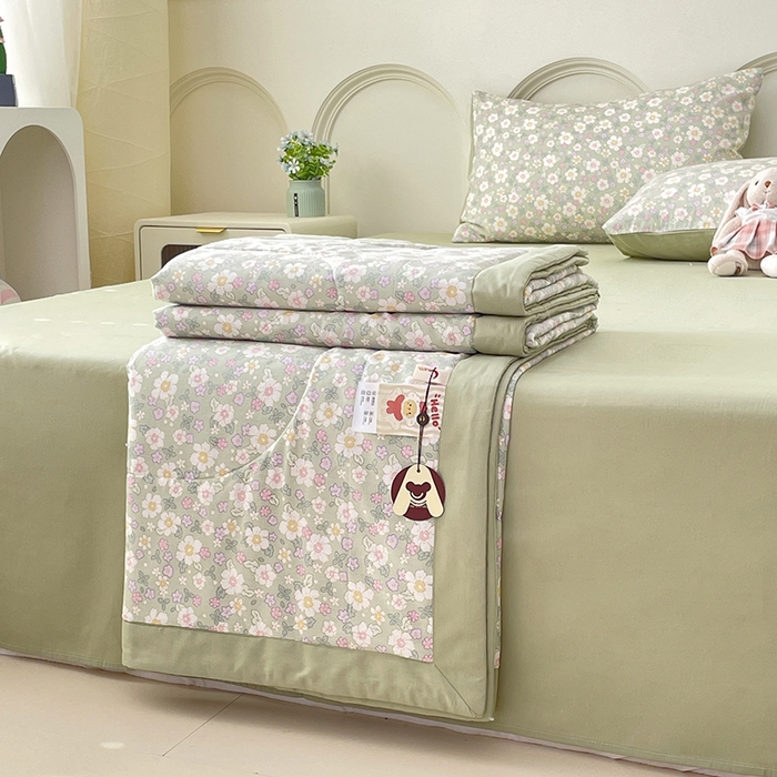 91家纺网 家纺一手货源 找家纺 丫丫2025新款里外全棉棉花夏被风格2 木棉花