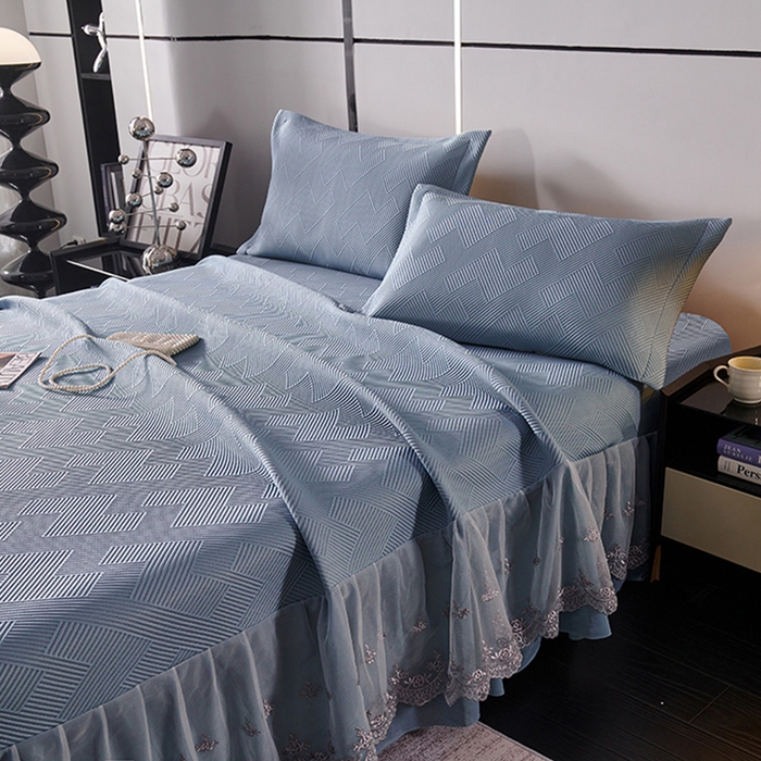 91家纺网 家纺一手货源 找家纺 青雅席业 2025新款7A抗菌母婴级纯乙纶PE刺绣凉感丝豆豆席床单款 斜条纹-蓝