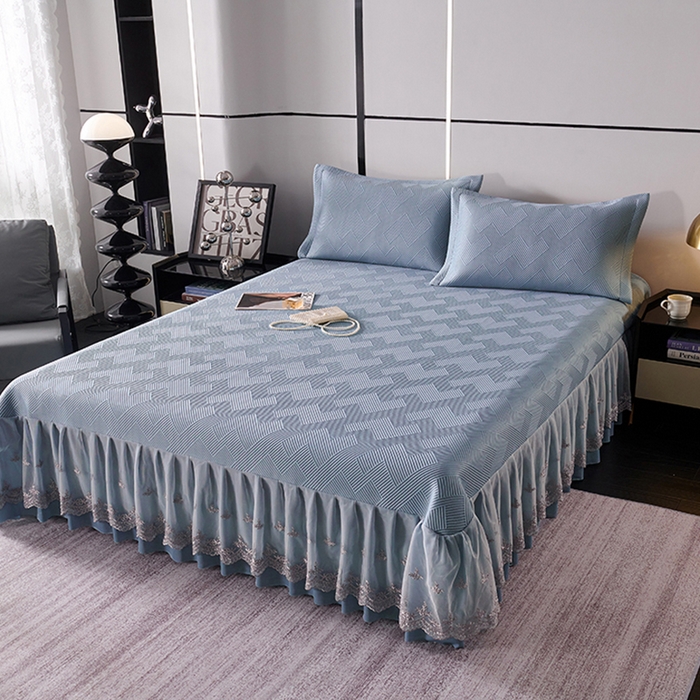 91家纺网 家纺一手货源 找家纺 青雅席业 2025新款7A抗菌母婴级纯乙纶PE刺绣凉感丝豆豆席床单款 斜条纹-蓝