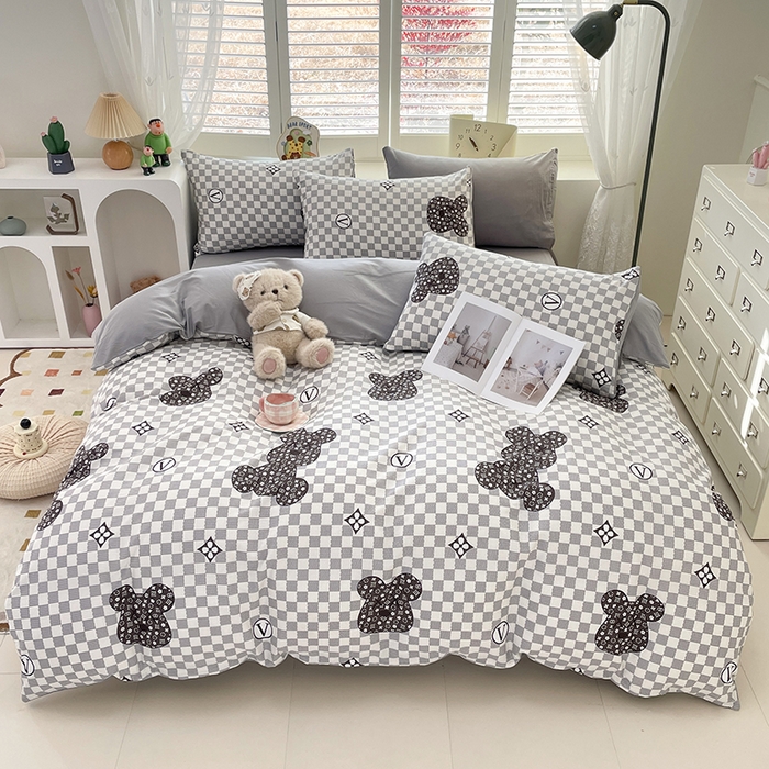 91家纺网 家纺一手货源 找家纺 宜家坊 2025热款全棉四件套学生床三件套单品床单床笠单被套印花小清新卡通碎花纯棉三四件套 巴比熊