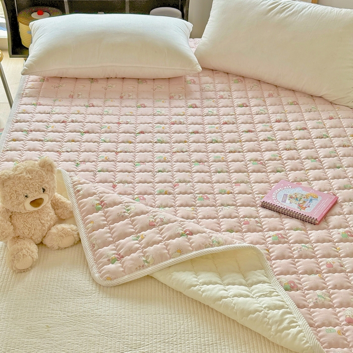 91家纺网 家纺一手货源 找家纺 澳萝拉 2025新款纯棉双层纱印花软床垫床褥 你好小兔