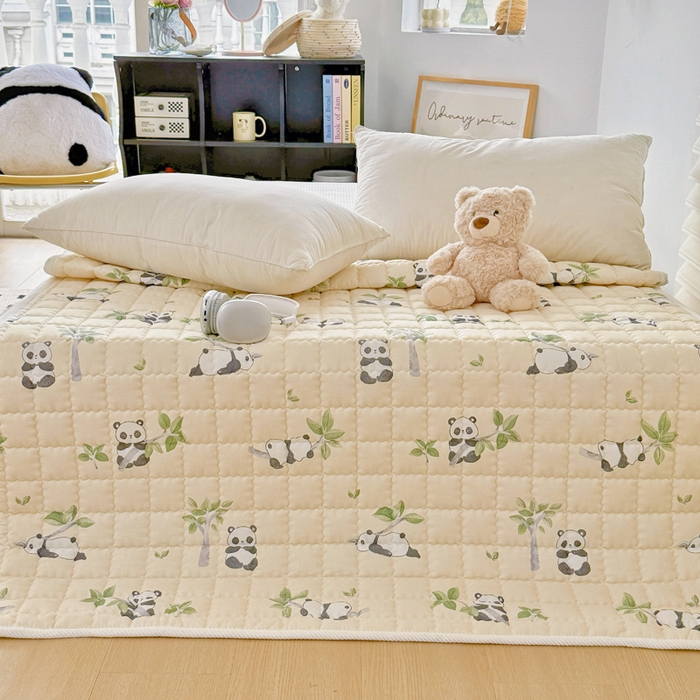 91家纺网 家纺一手货源 找家纺 澳萝拉 2025新款纯棉双层纱印花软床垫床褥 熊猫盼盼