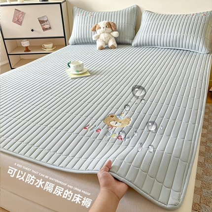 91家纺网 家纺一手货源 找家纺 （总）摩妮卡 2025新款防水夹棉刺绣床垫-美梦熊