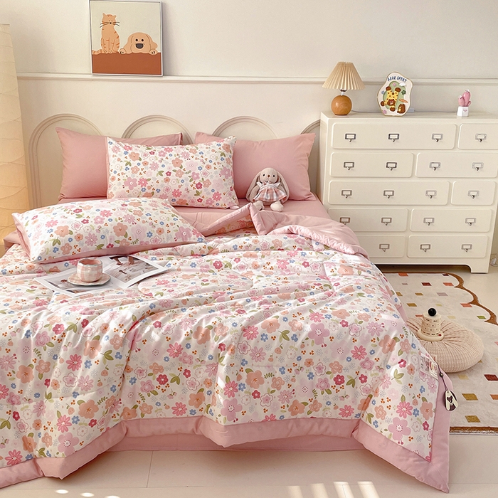 91家纺网 家纺一手货源 找家纺 丫丫家纺2025全棉夏被碎花卡通小清新简约纯棉夏凉被夏被四件套三件套风格三 粉色浪漫