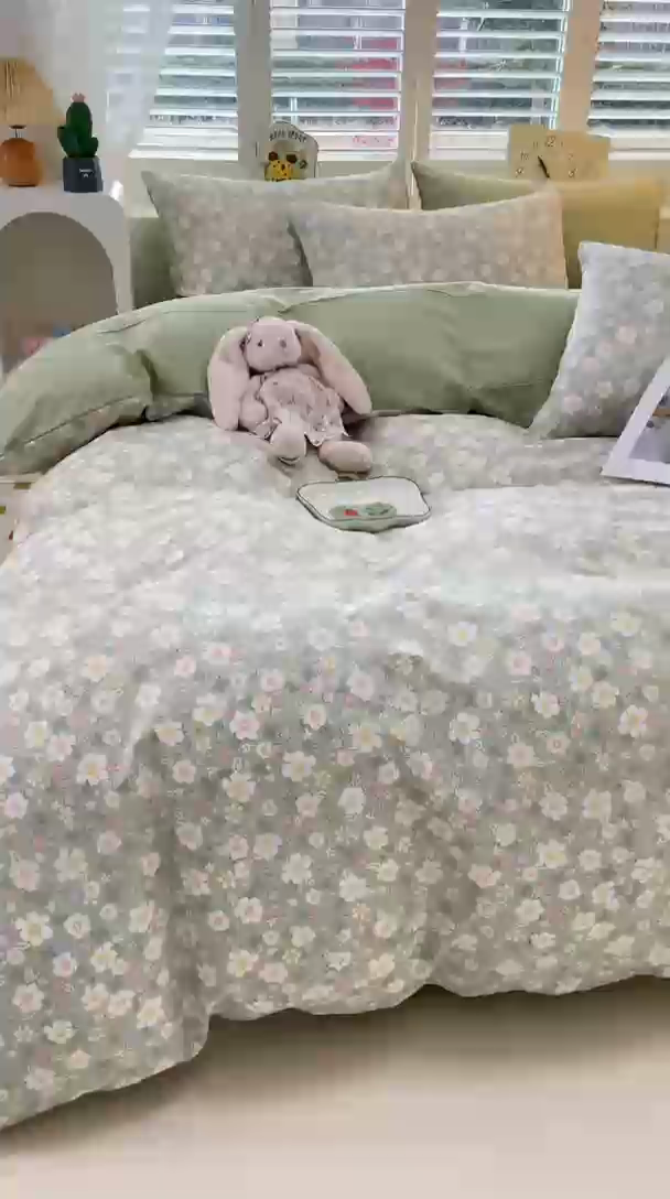 91家纺网 家纺一手货源 找家纺 宜家坊 2025热款全棉四件套学生床三件套单品床单床笠单被套印花小清新卡通碎花纯棉三四件套 木棉花