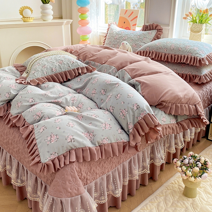 91家纺网 家纺一手货源 找家纺 提花大世界 2025直播热款A类针织棉双层纱夹棉床盖床裙花边单件三件四件套 花香丽影