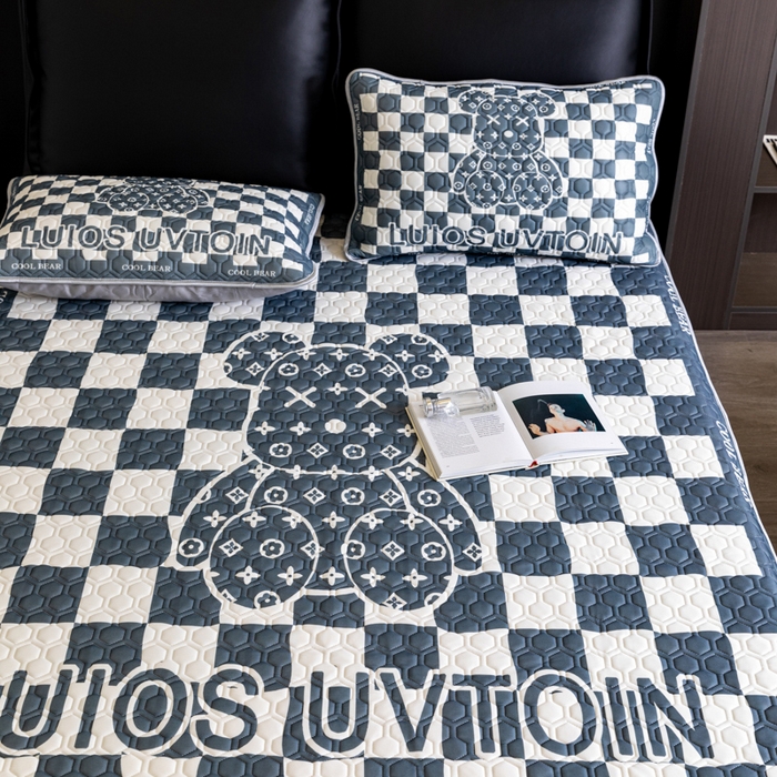 91家纺网 家纺一手货源 找家纺 摩卡（乐趣） 2025新款春夏新款夏凉被 冰激凌大豆夏被 棋盘格公仔