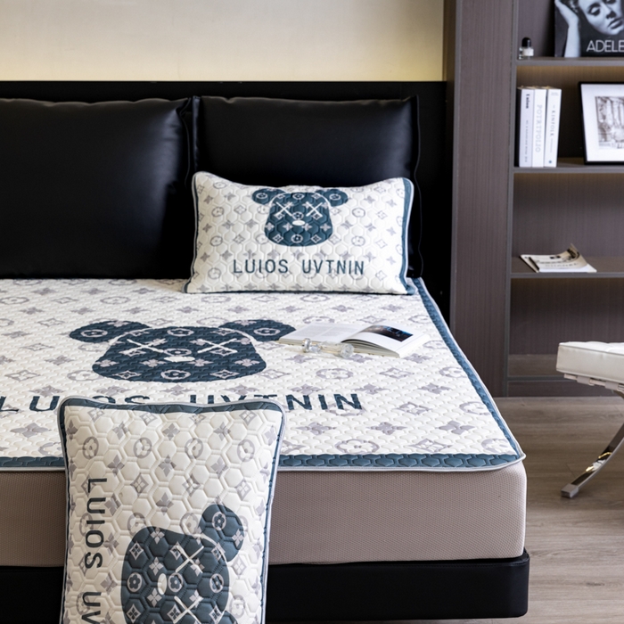 91家纺网 家纺一手货源 找家纺 摩卡（乐趣） 2025新品乳胶凉席 熊头白