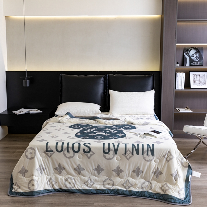 91家纺网 家纺一手货源 找家纺 摩卡（乐趣） 2025新款春夏新款夏凉被 冰激凌大豆夏被 熊头白