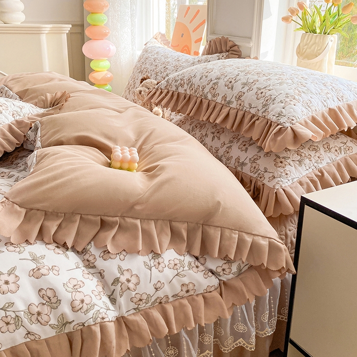 91家纺网 家纺一手货源 找家纺 提花大世界 2025直播热款A类针织棉双层纱夹棉床盖床裙花边单件三件四件套 波西花园