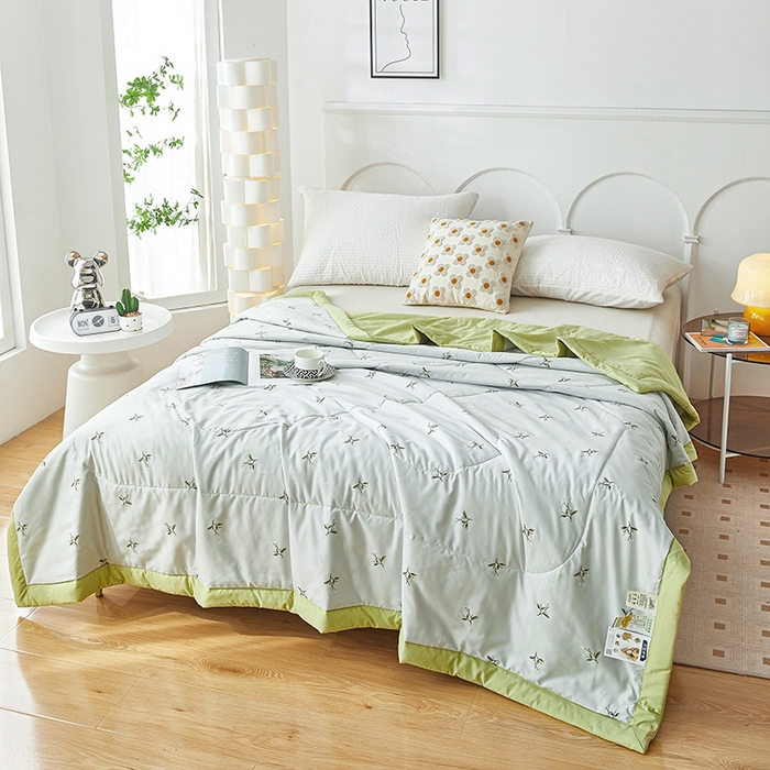 91家纺网 家纺一手货源 找家纺 欧朵家纺 2025新款A类奶小棉立体印花夏被 幸运花