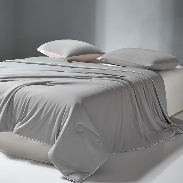 91家纺网 家纺一手货源 找家纺 梦恬佳 2025新款高克重140g凉感丝冰丝仿锦氨夏凉被被子被芯 旷野-星空灰