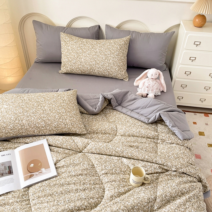 91家纺网 家纺一手货源 找家纺 丫丫2025全棉夏被碎花卡通小清新简约纯棉夏凉被夏被四件套三件套风格三 柳兰霞草