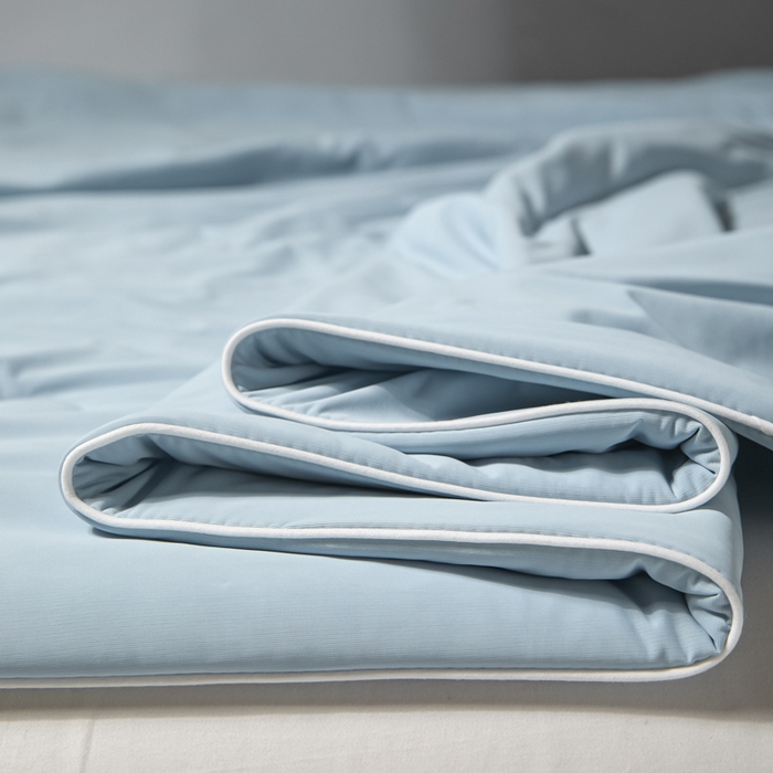 91家纺网 家纺一手货源 找家纺 梦恬佳 2025新款高克重140g凉感丝冰丝仿锦氨夏凉被被子被芯 旷野-星空蓝