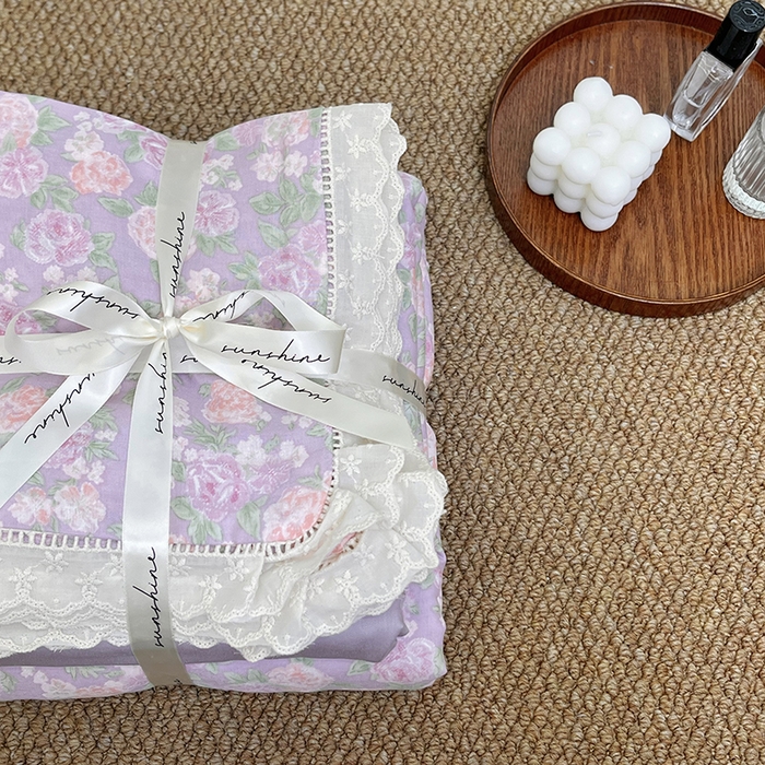 91家纺网 家纺一手货源 找家纺 荣轩家居 2025新款全棉双层纱镂空花边工艺款四件套 漫梨