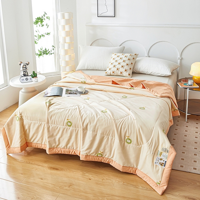 91家纺网 家纺一手货源 找家纺 欧朵家纺 2025新款A类奶小棉立体印花夏被 苹果派