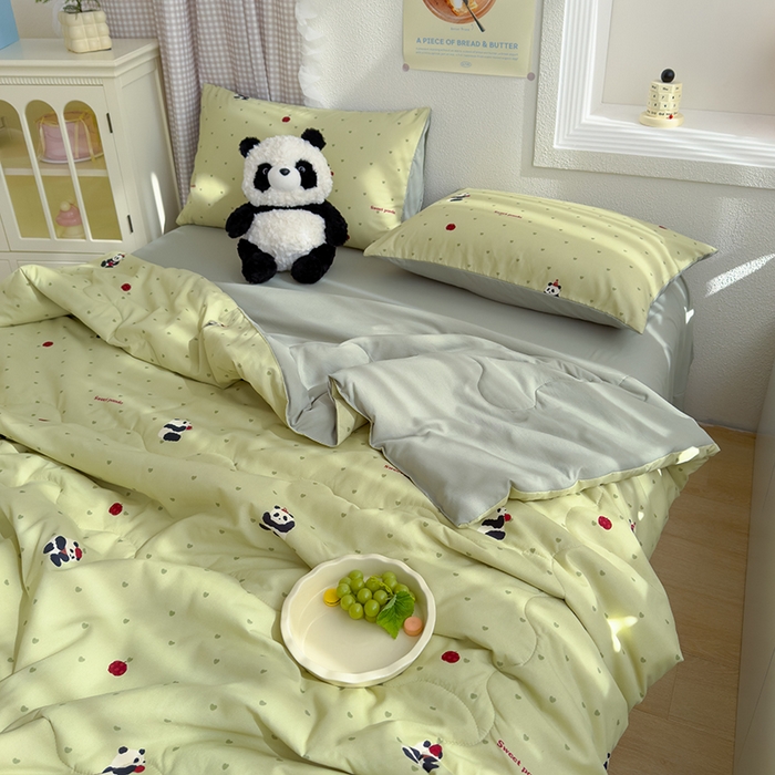 91家纺网 家纺一手货源 找家纺 弗苓家纺 2025 A类有氧针织双层纱夏被四件套直播爆款 熊猫胖胖-绿