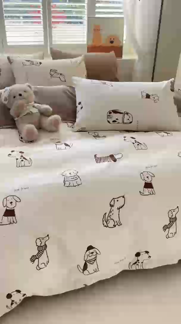 91家纺网 家纺一手货源 找家纺 宜家坊 2025热款全棉四件套学生床三件套单品床单床笠单被套印花小清新卡通碎花纯棉三四件套 休闲狗