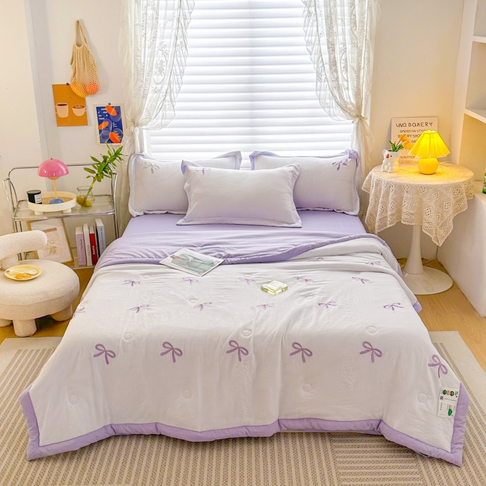 91家纺网 家纺一手货源 找家纺 芙绣家纺 2025新款蝴蝶结绣花香云纱夏被夏凉被空调被 蝴蝶结一新紫