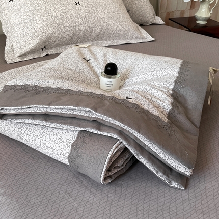 91家纺网 家纺一手货源 找家纺 帕拉美拉 2025新款全棉法式风玉米夏被春秋被玉米被三件套四件套 芬妮